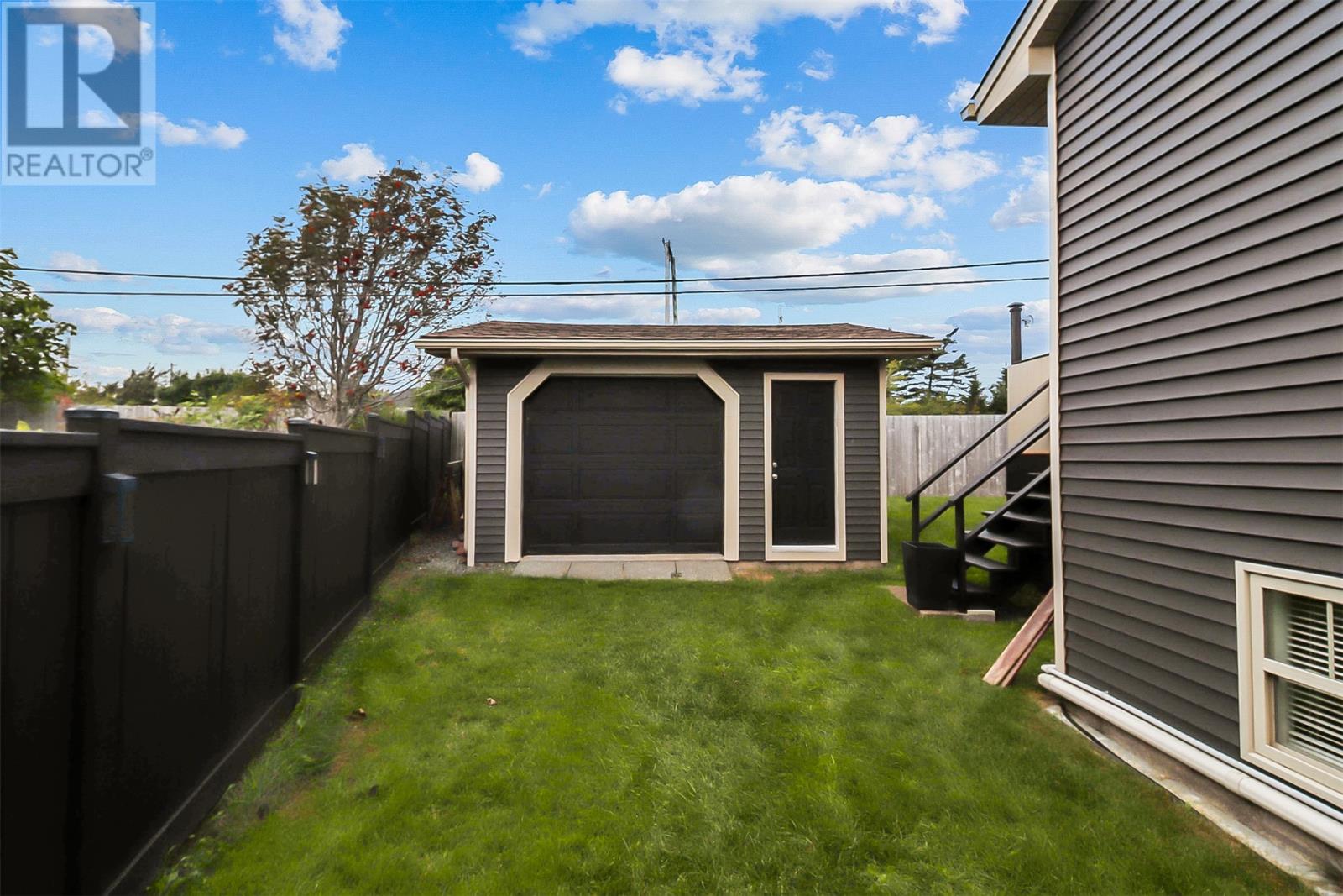 49 Sapphire Crescent