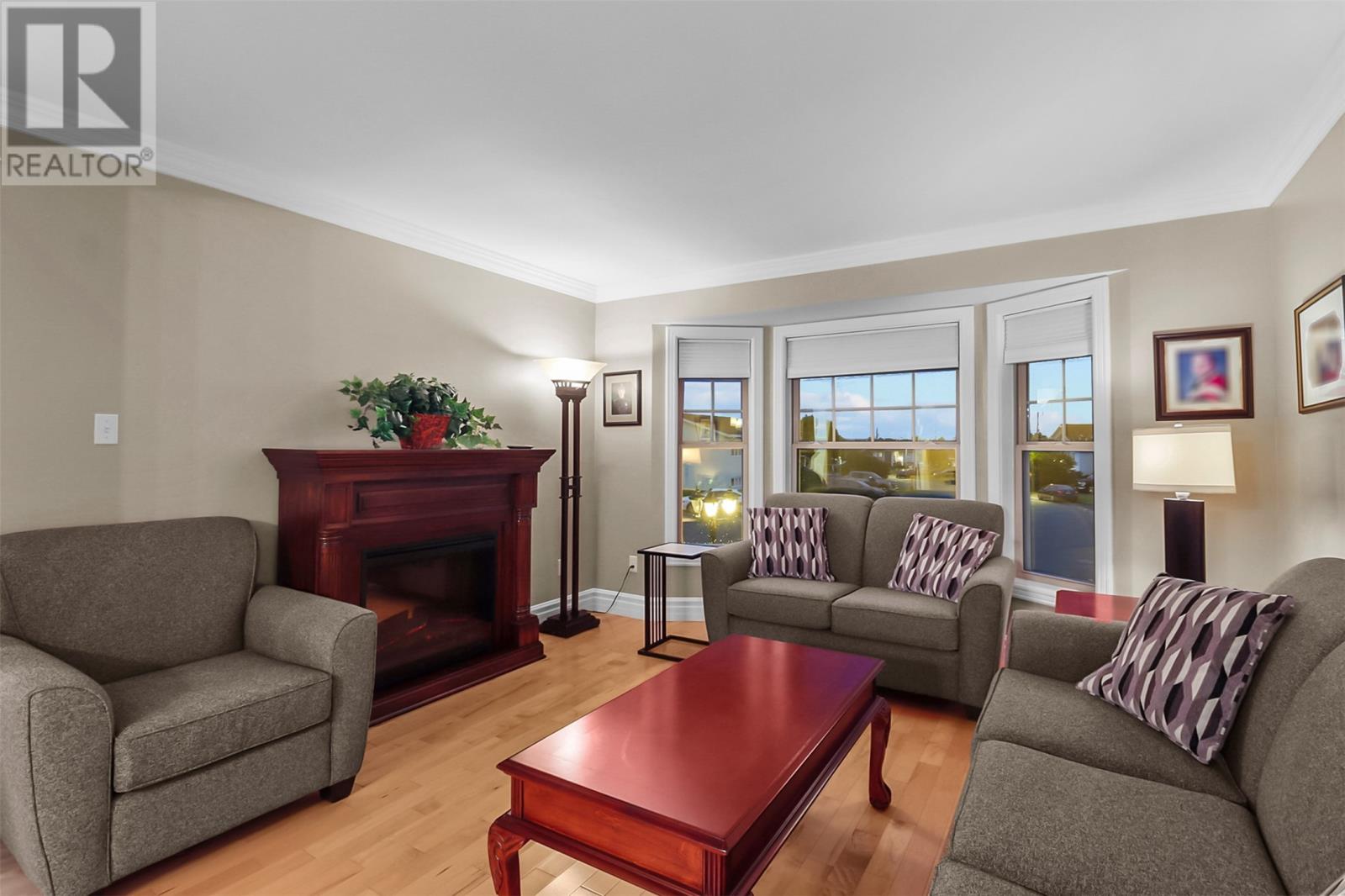 49 Sapphire Crescent