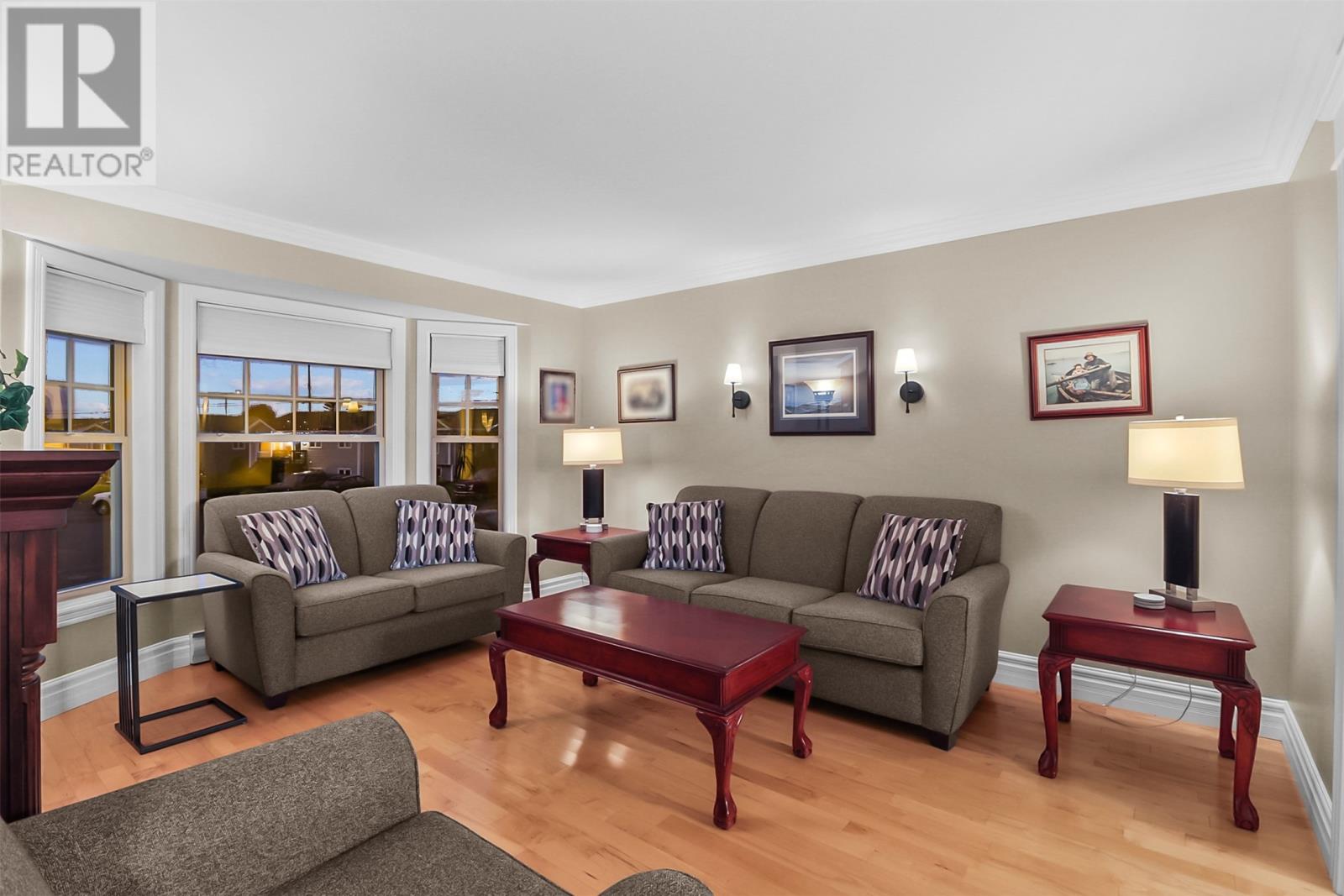 49 Sapphire Crescent