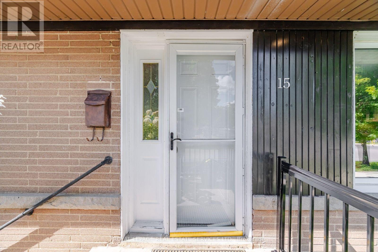 15 VELMA DRIVE