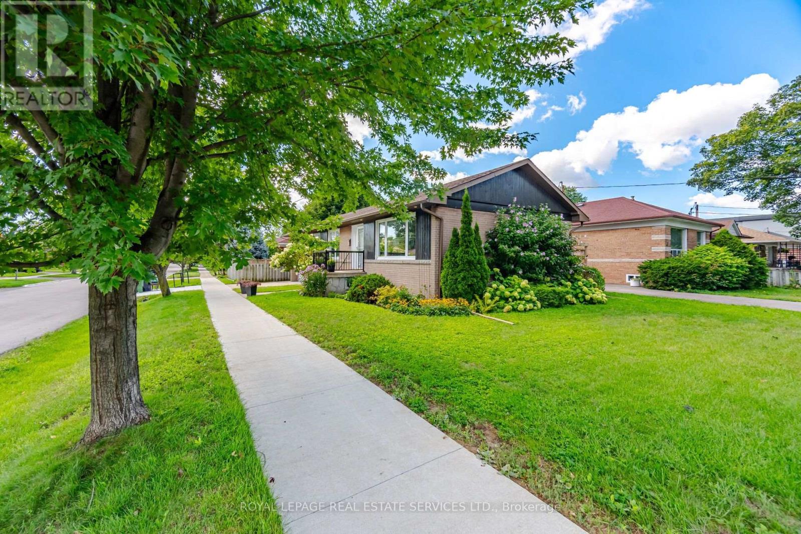 15 VELMA DRIVE