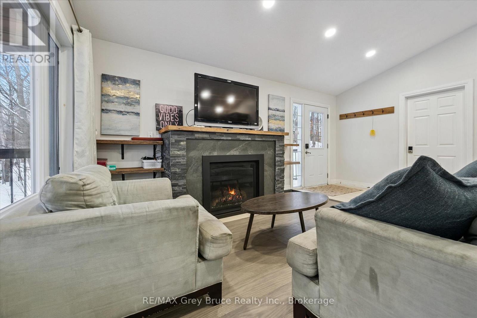 3 SUGARBUSH ROAD