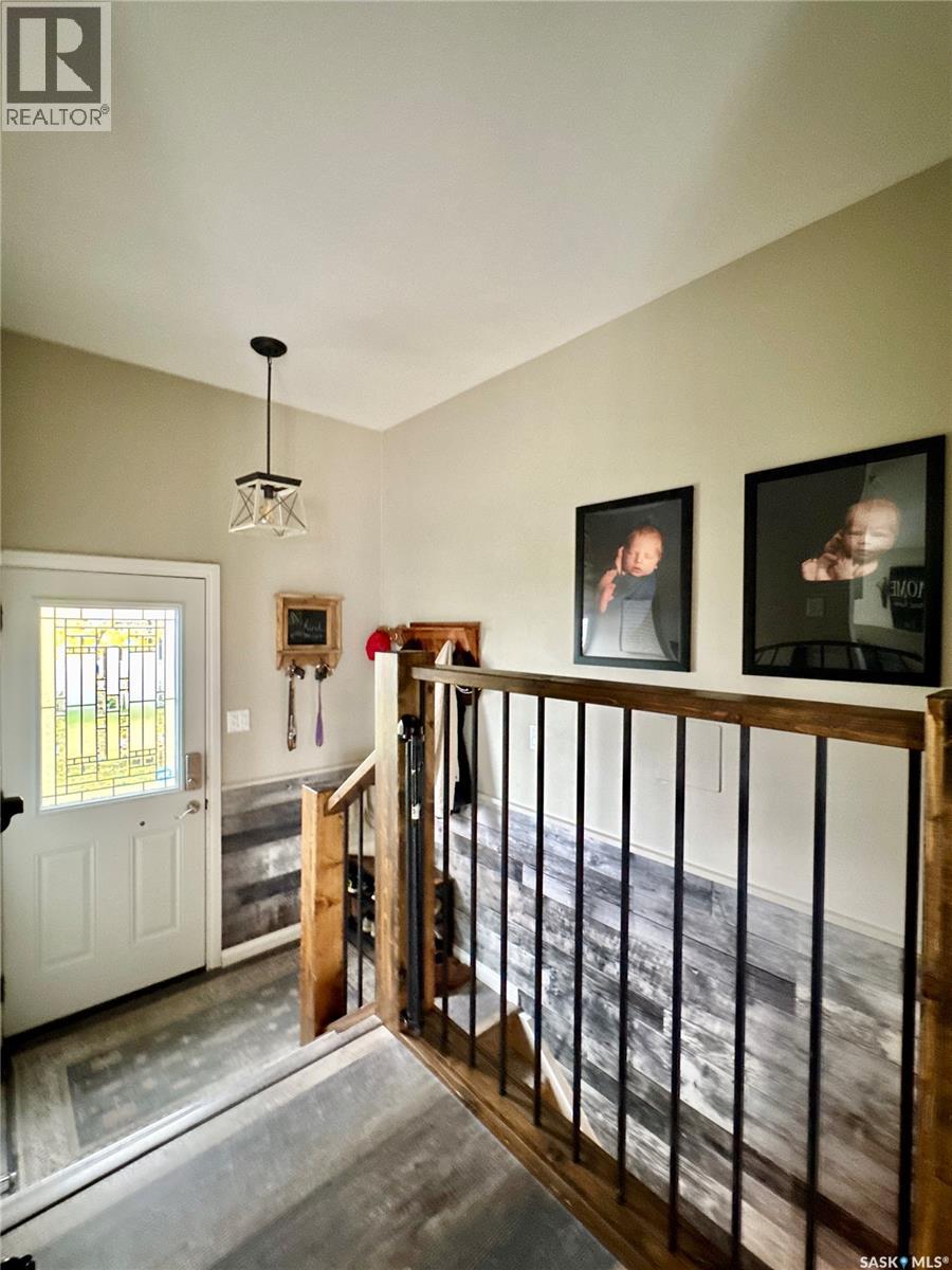 528 Westview CRESCENT