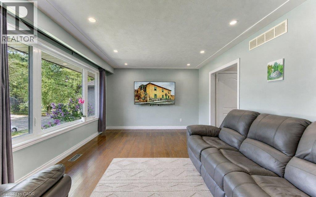 206 FORESTWOOD Drive