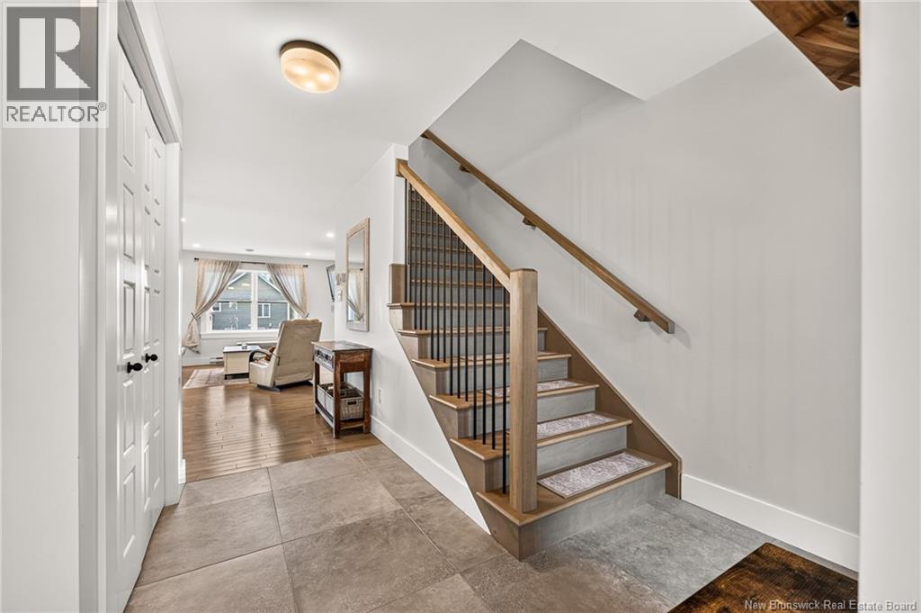 32 Rochefort Street - Photo 2