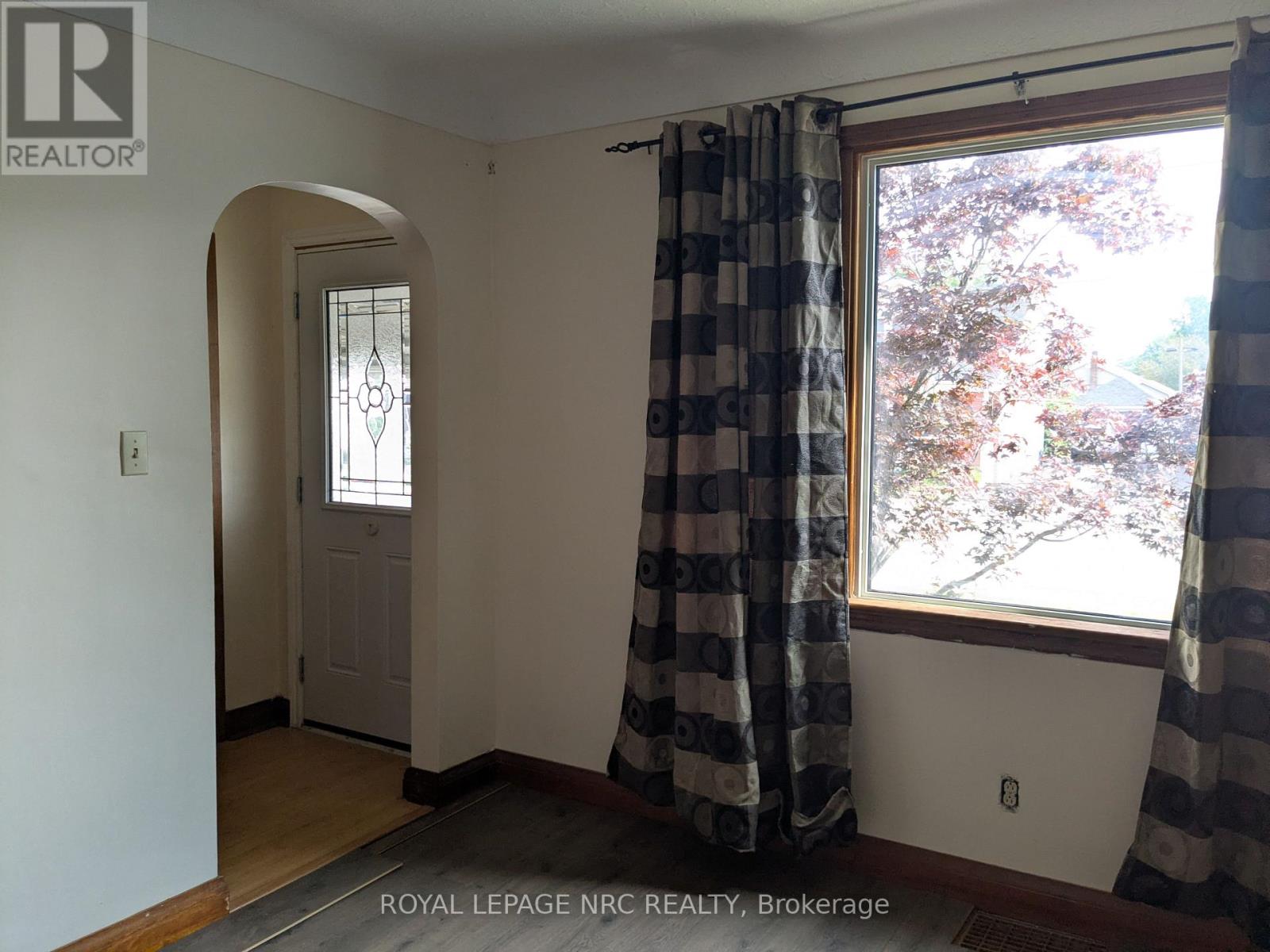 UPPER - 187 NEFF STREET