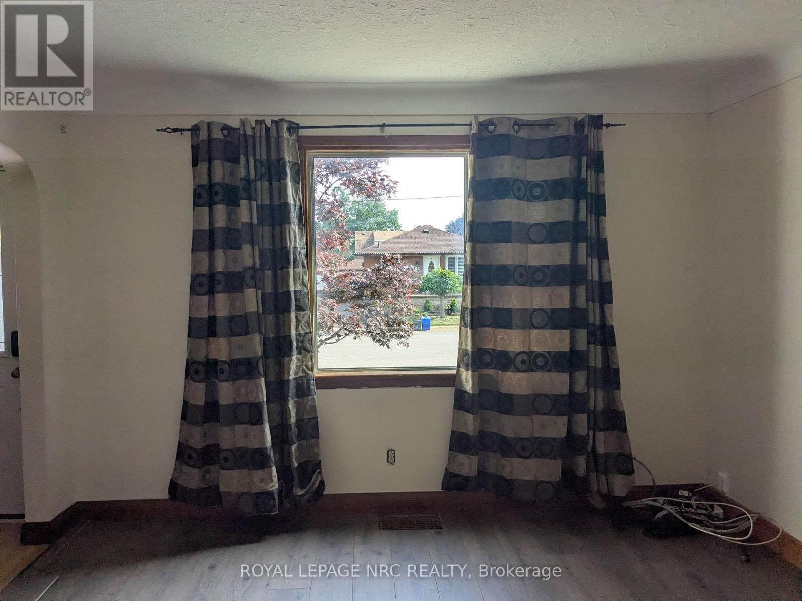 UPPER - 187 NEFF STREET