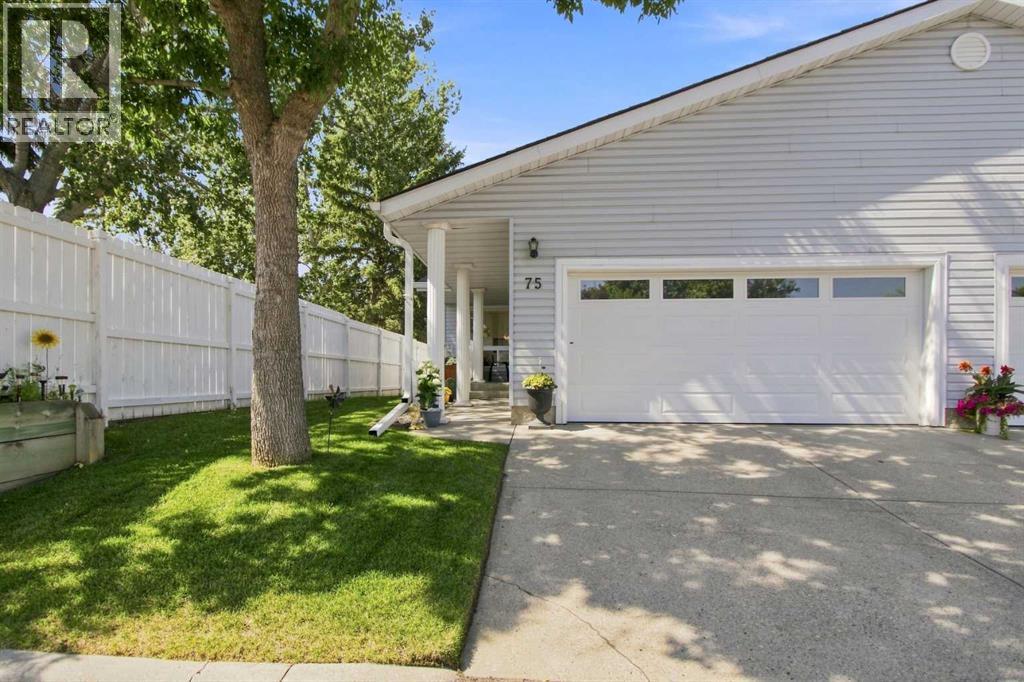 75 Lincoln Manor SW