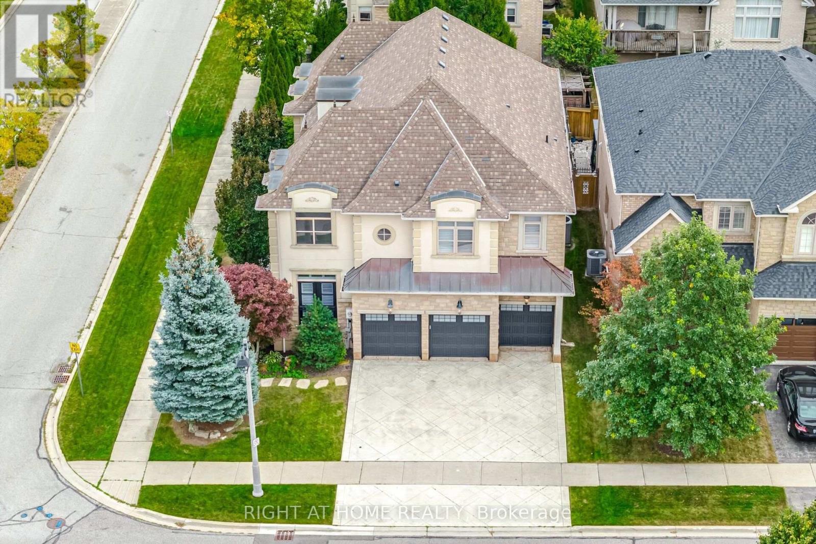 2122 LAW HILL GATE