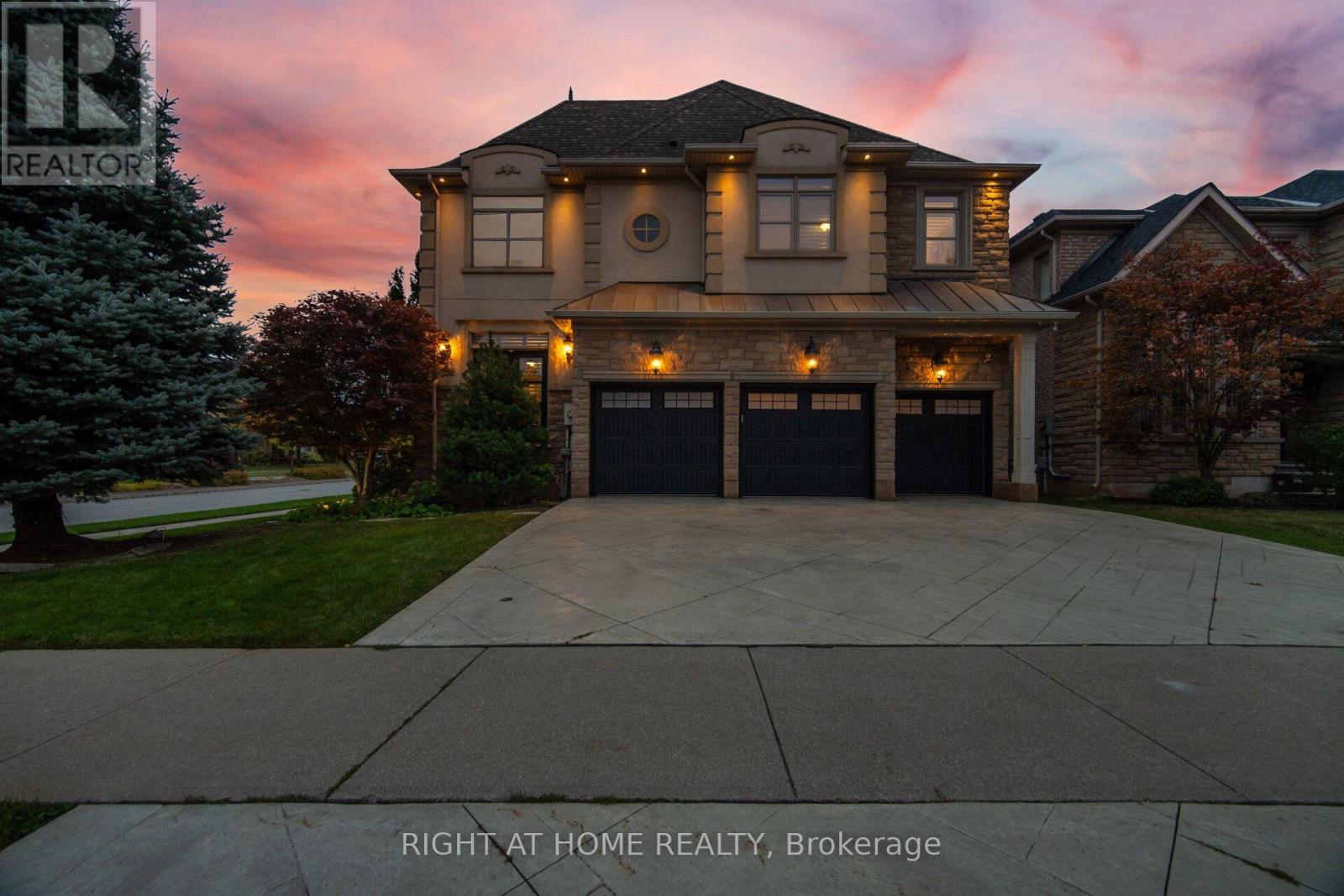2122 LAW HILL GATE