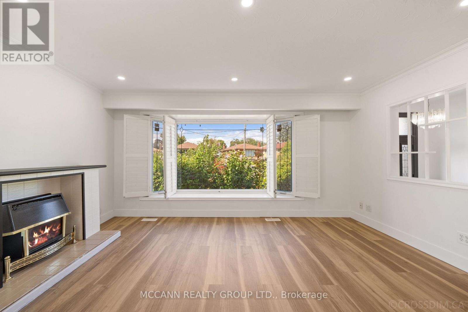 17 BARLOW ROAD