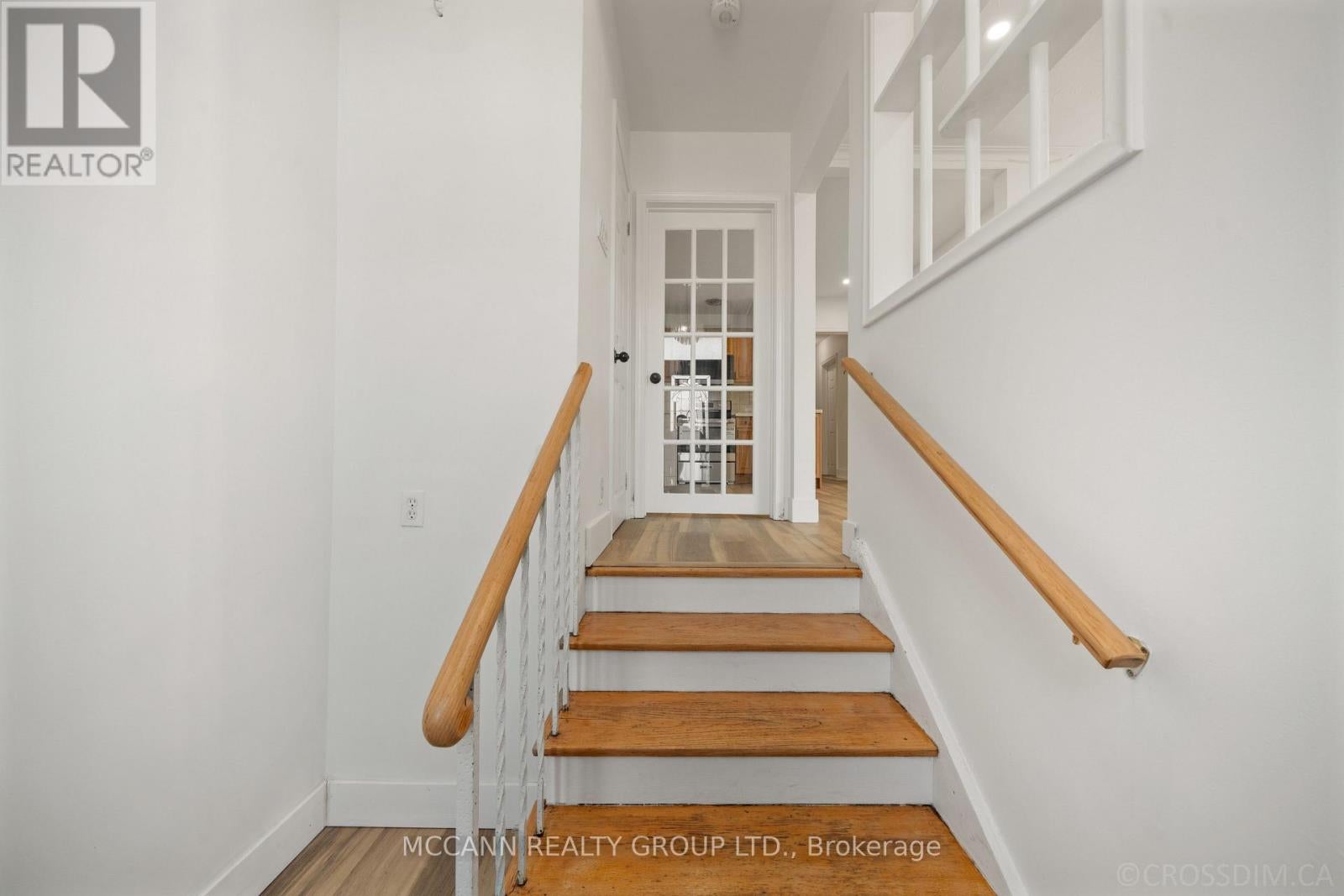 17 BARLOW ROAD