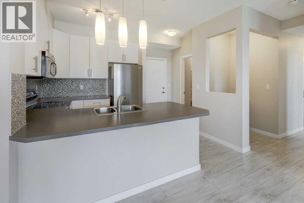 307, 207 Sunset Drive