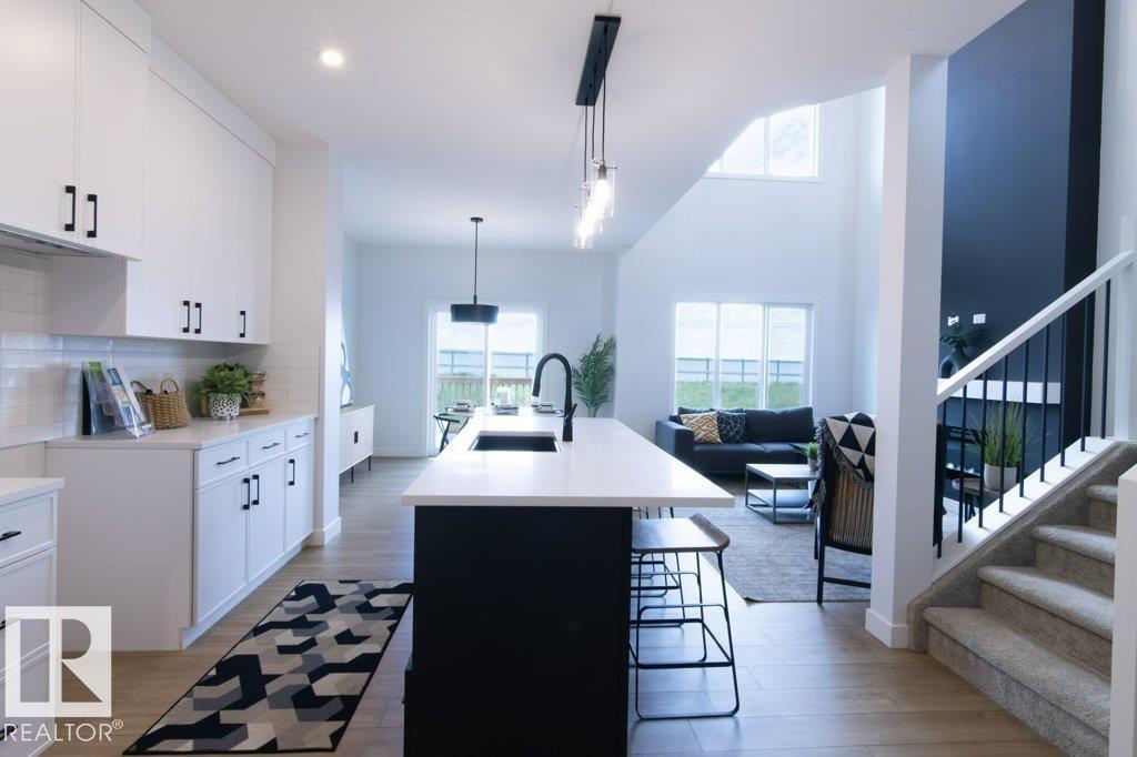 37 AXELWOOD CR