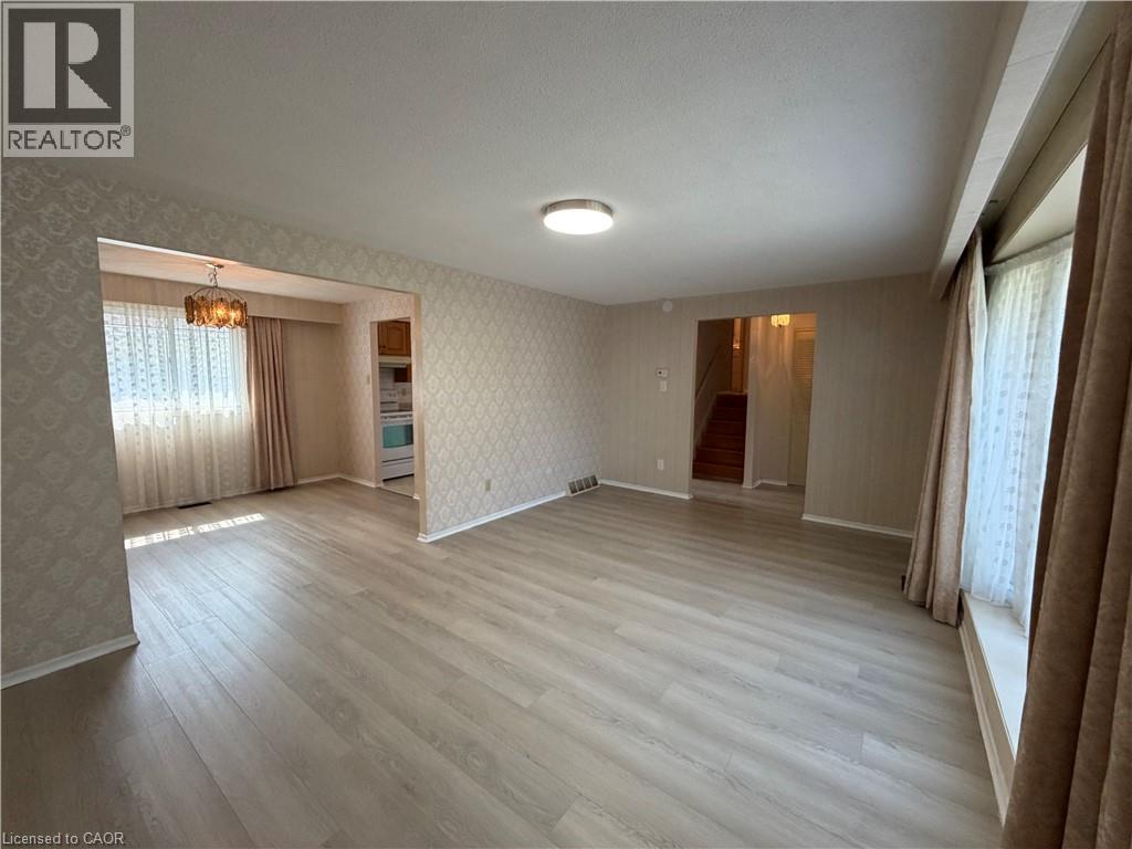 148 PEPPERWOOD Crescent Unit# Upper
