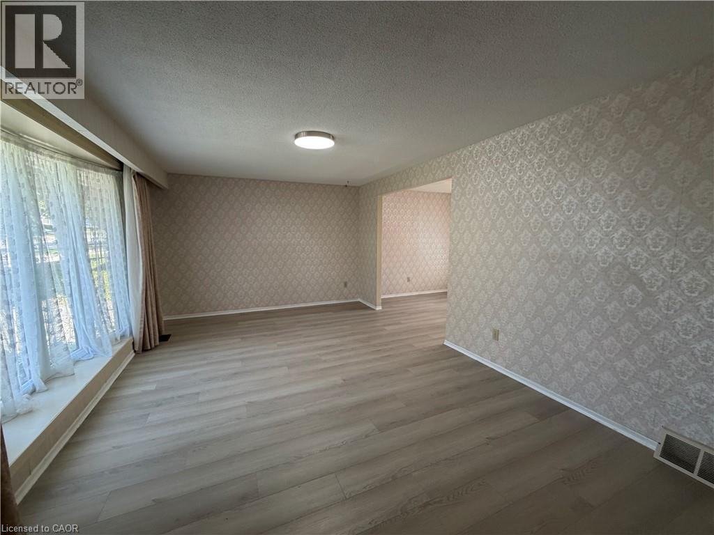 148 PEPPERWOOD Crescent Unit# Upper