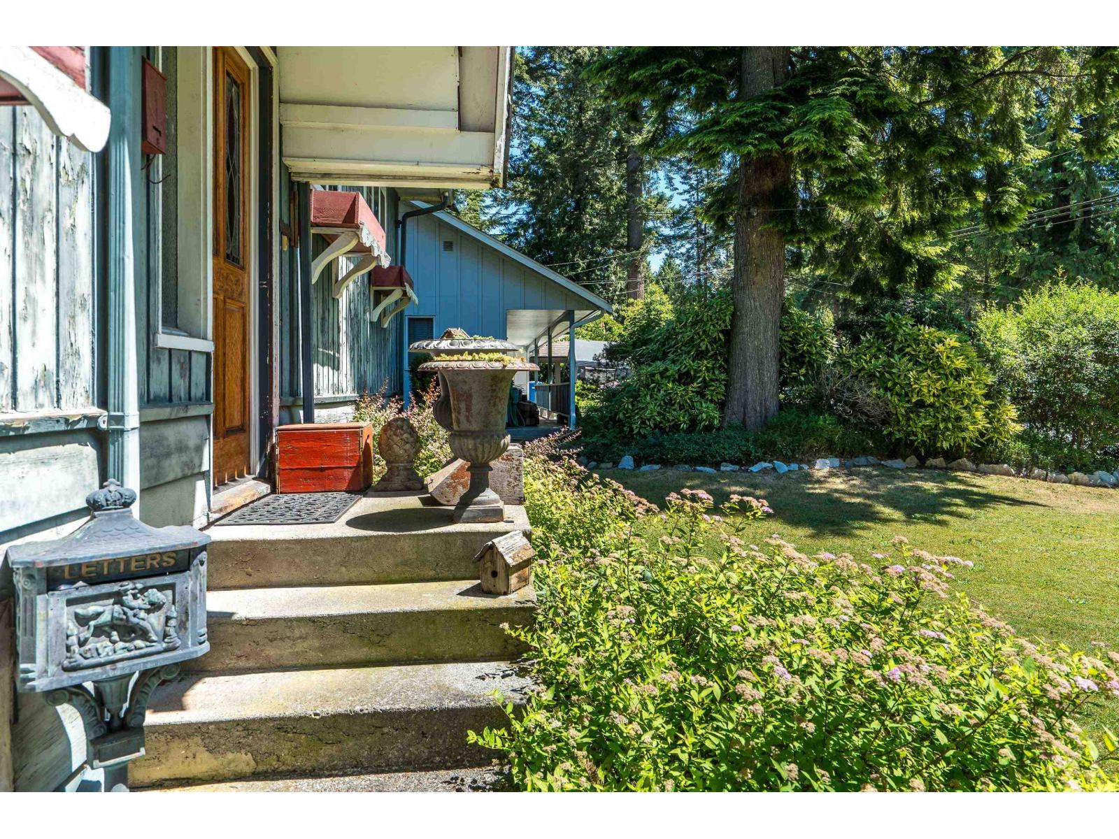 34257 WOODBINE CRESCENT