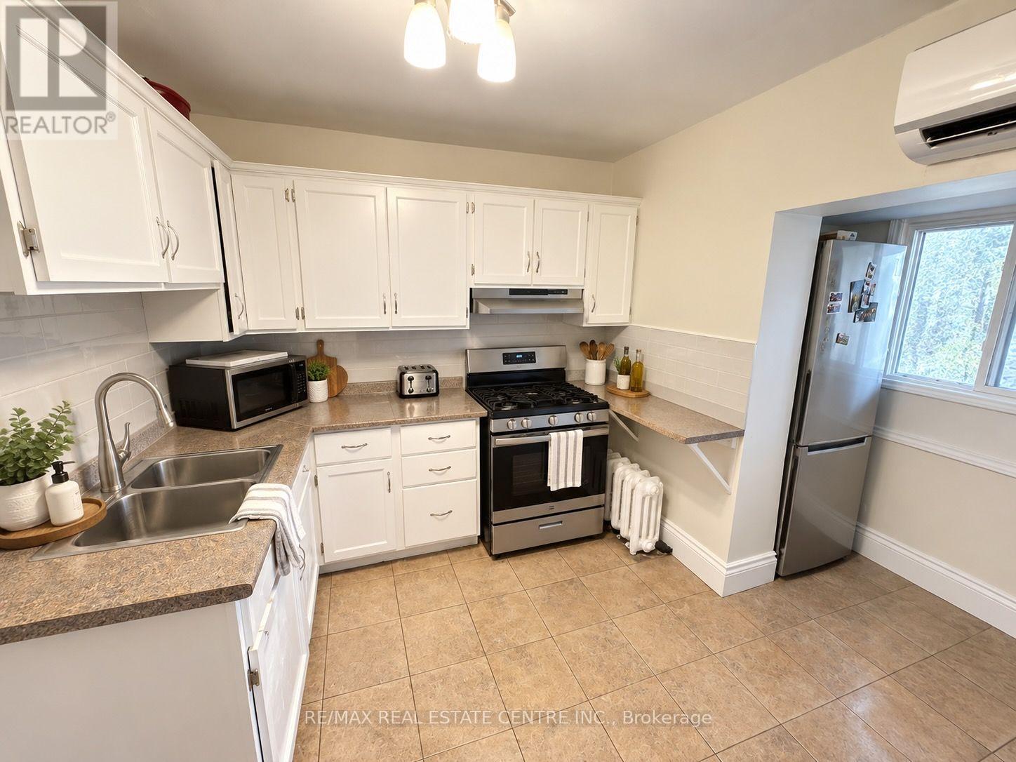 200 ROXTON ROAD