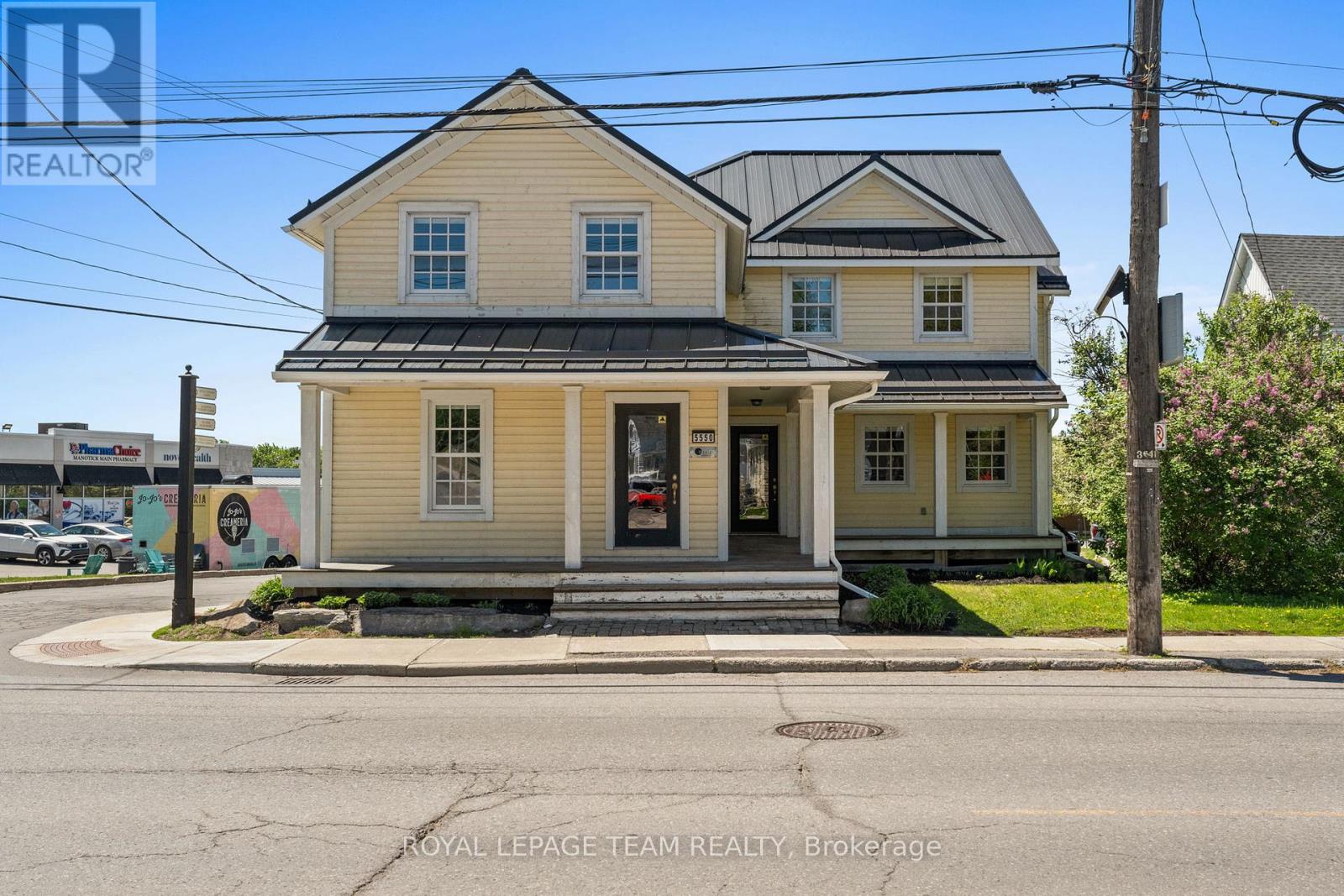 5550 MANOTICK MAIN STREET