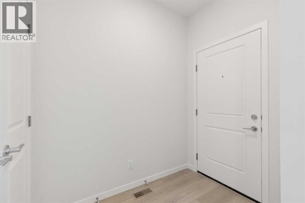 48 Lucas Green NW