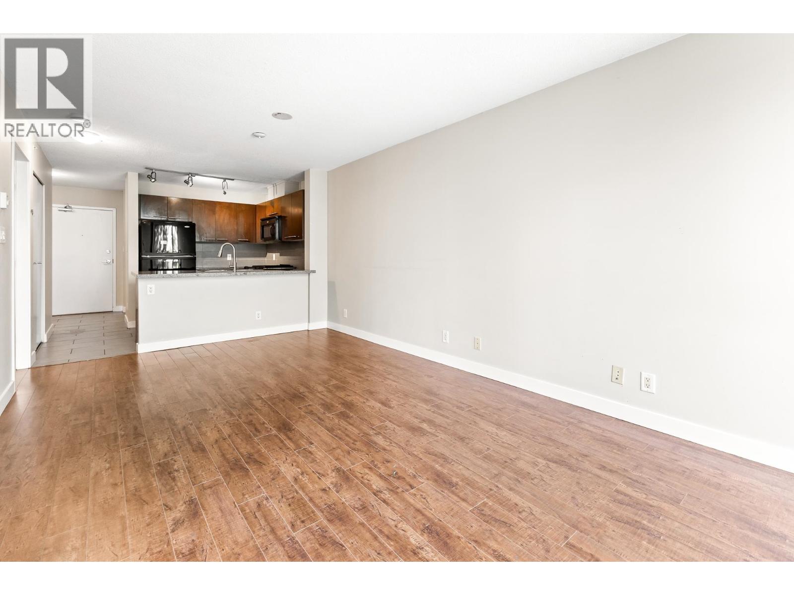 307 9171 FERNDALE ROAD