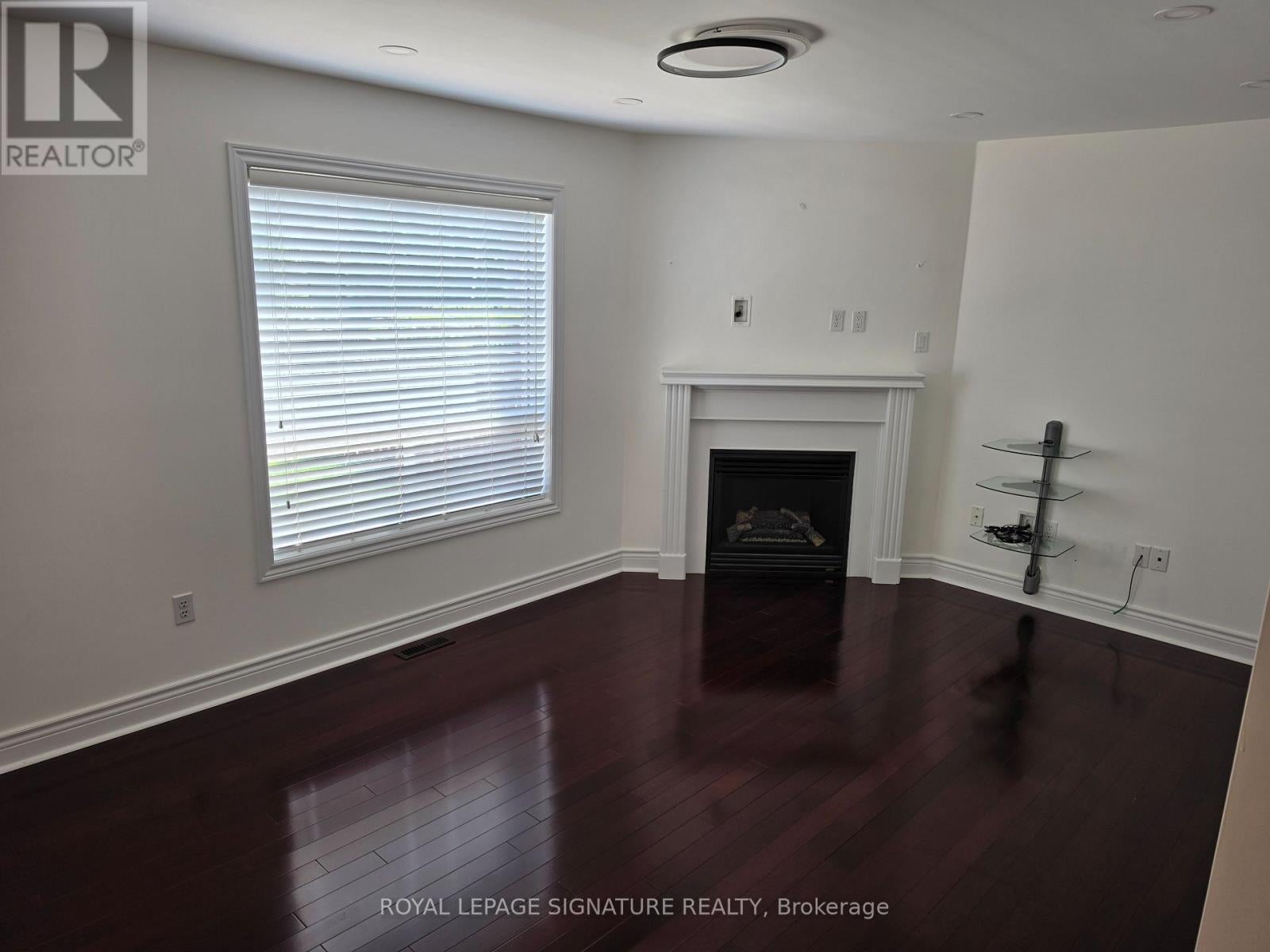 794 WHITE CLOVER WAY
