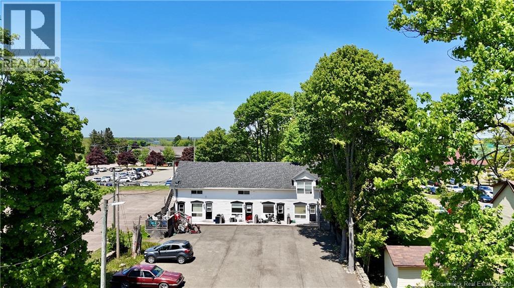 404 Main Street - Photo 2