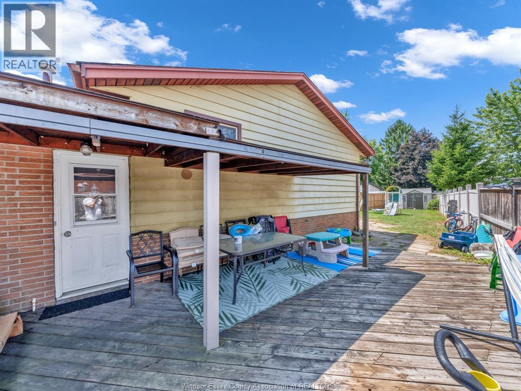 3149 ELMWOOD CRESCENT
