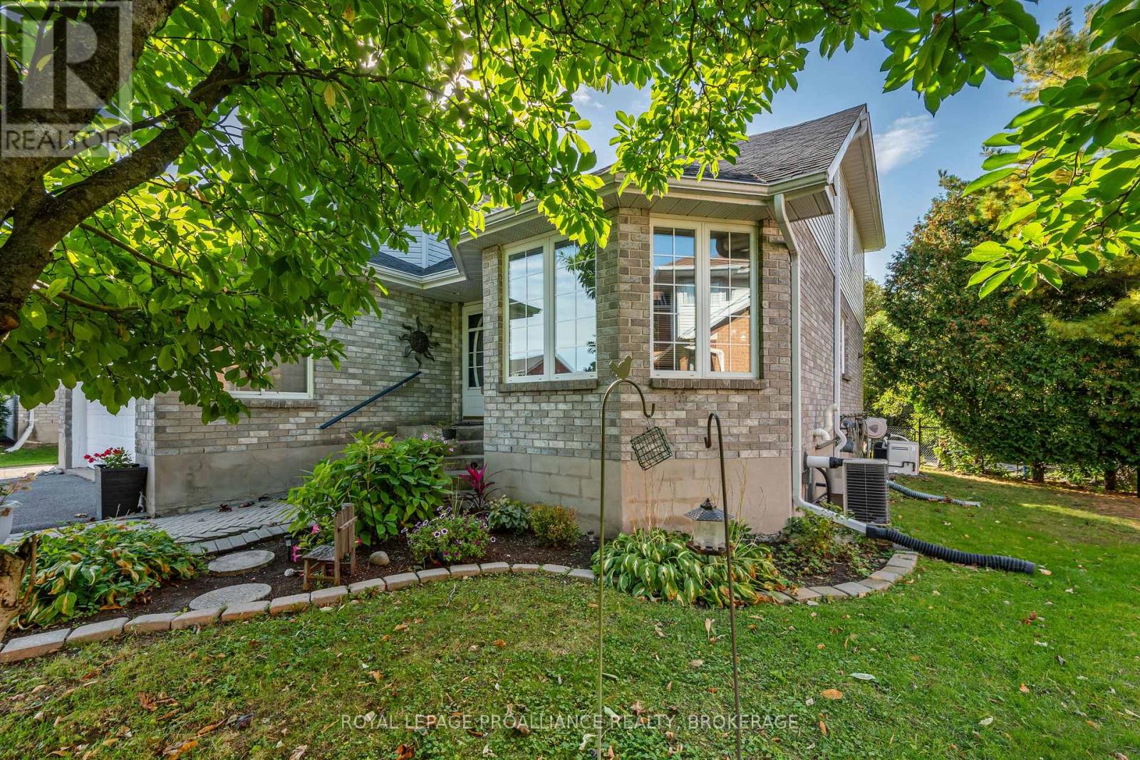 605 FERNMOOR DRIVE