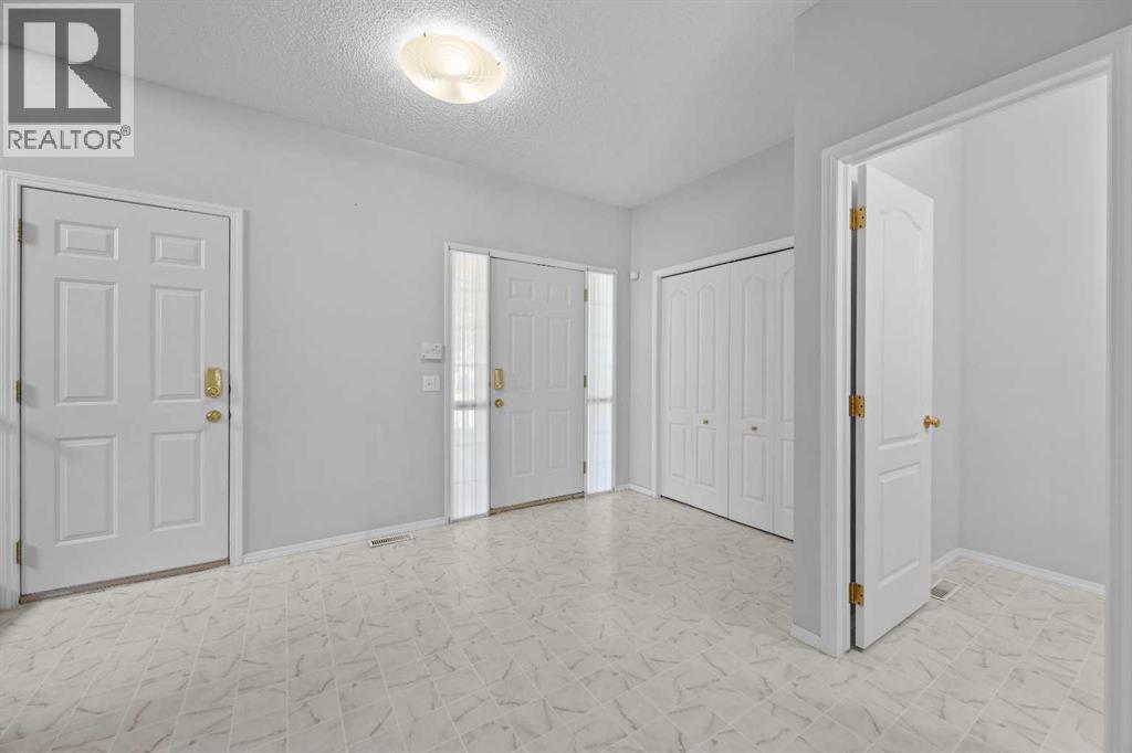 15 Hidden Ranch Crescent NW