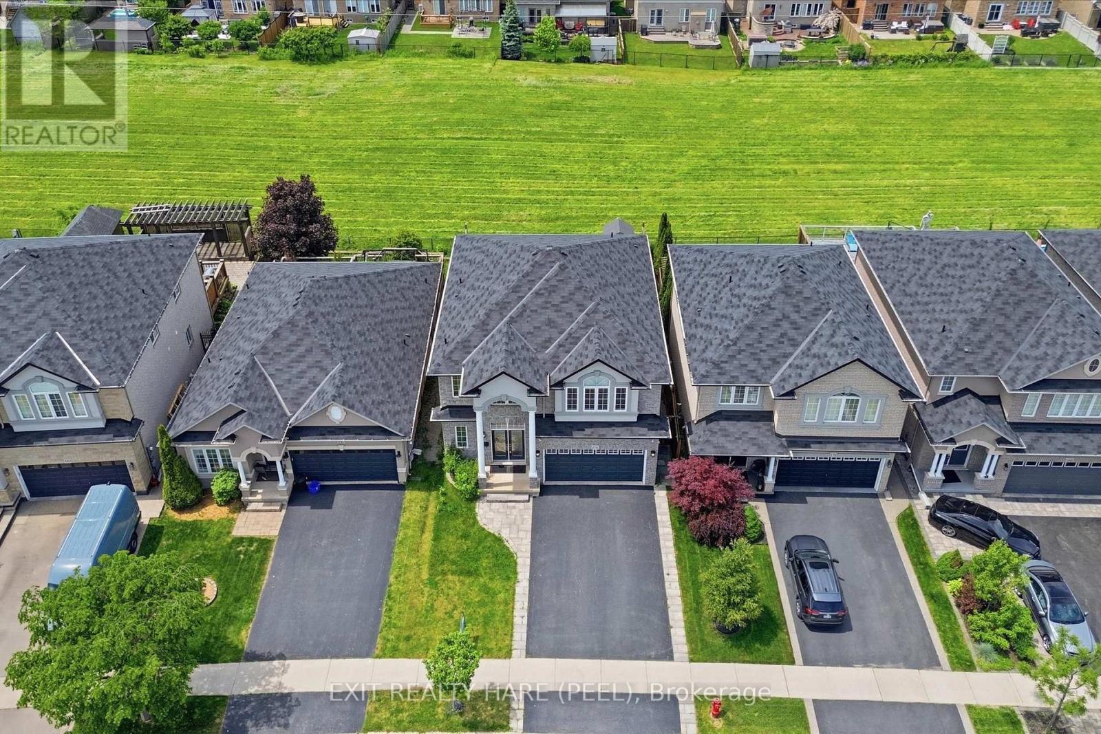 174 IRWIN AVENUE - Photo 3