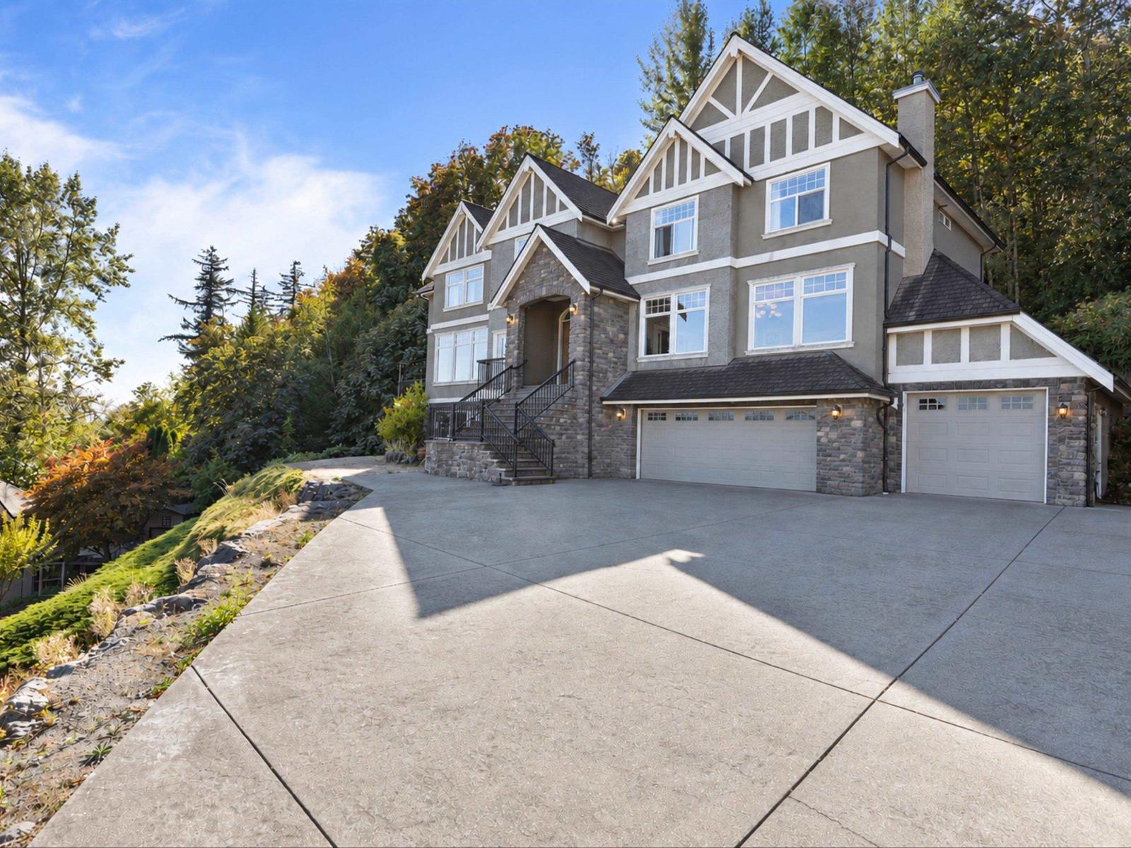 2651 STONECROFT DRIVE
