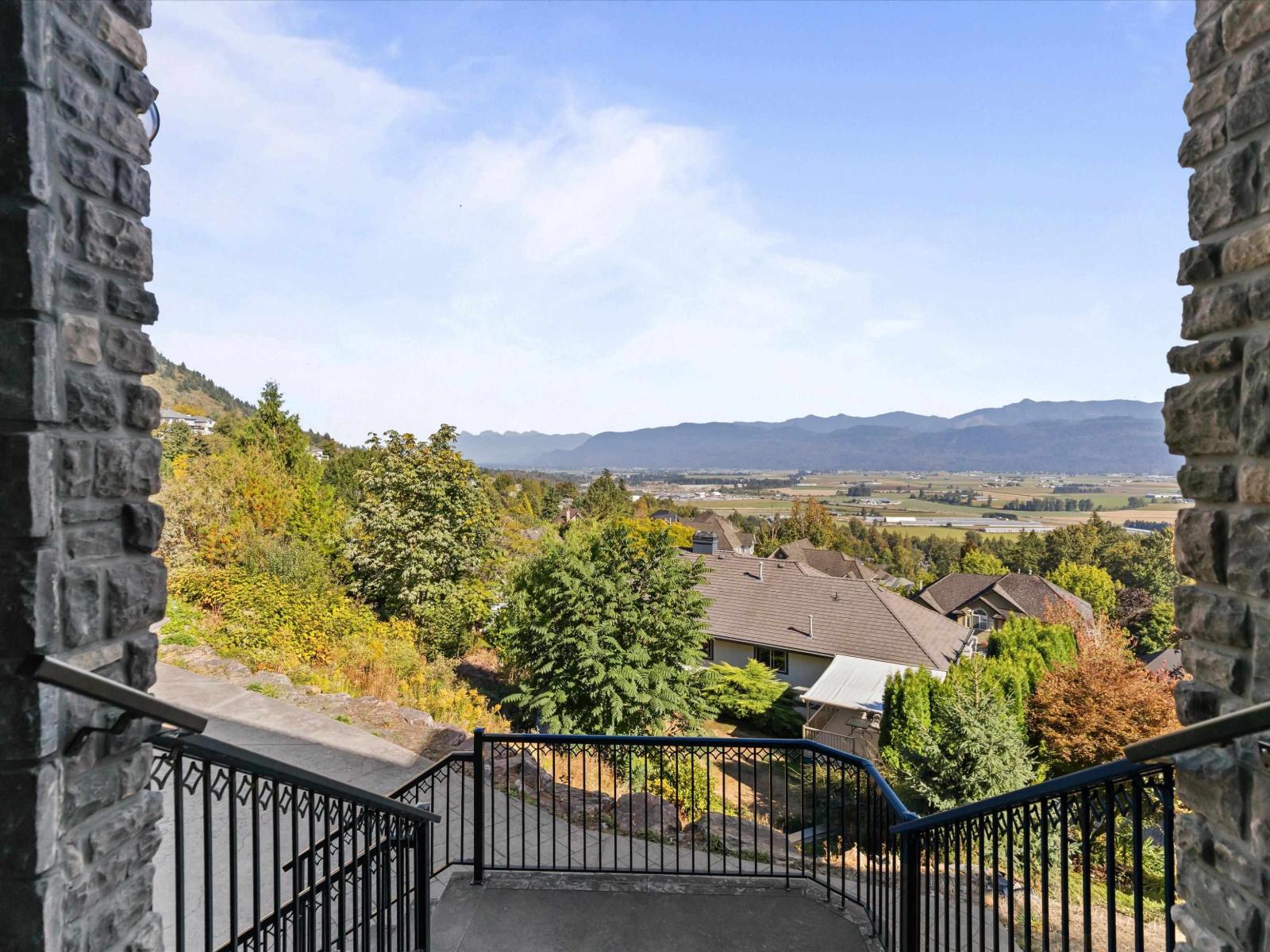 2651 STONECROFT DRIVE
