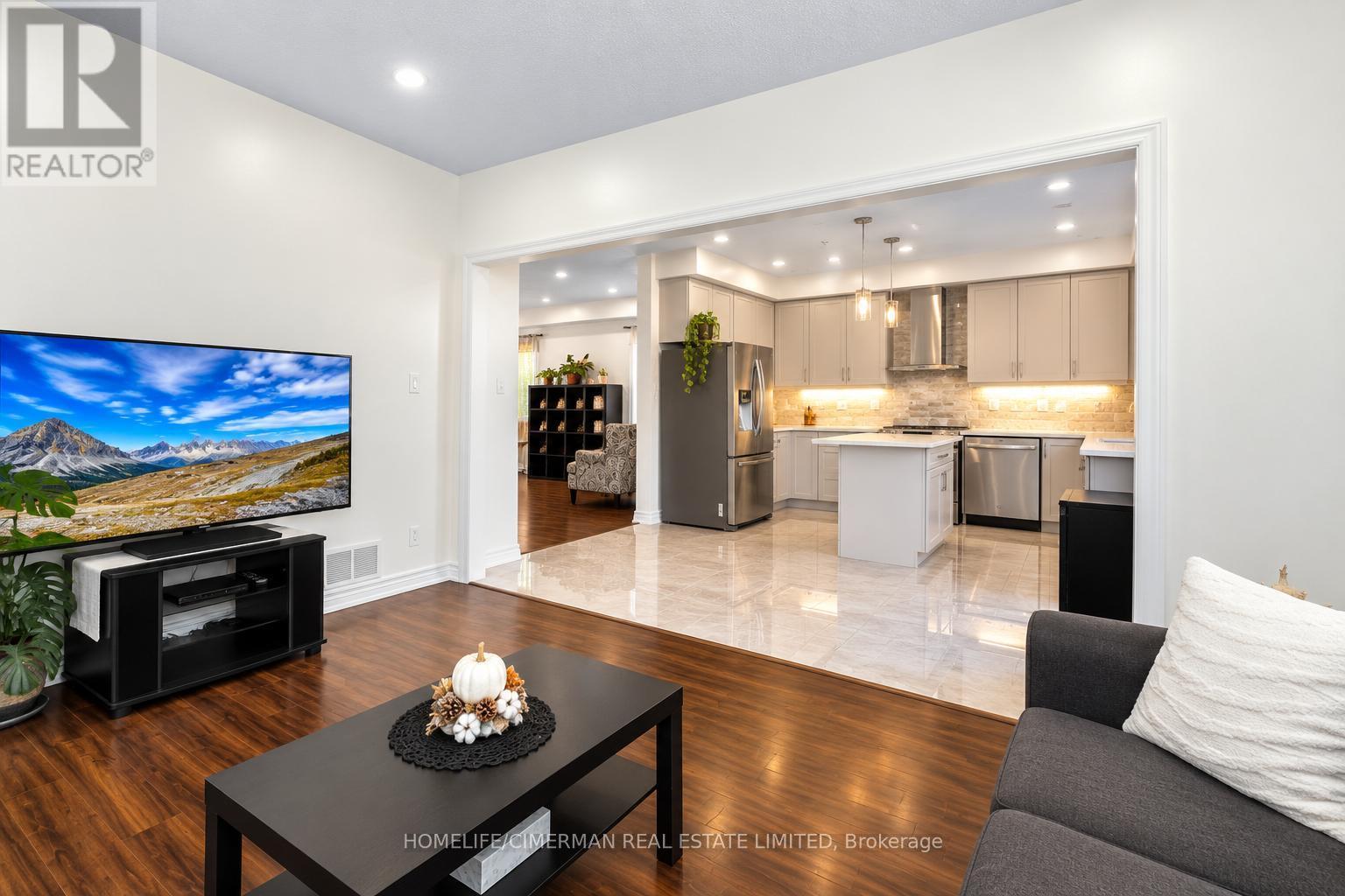 7 OKANAGAN DRIVE E
