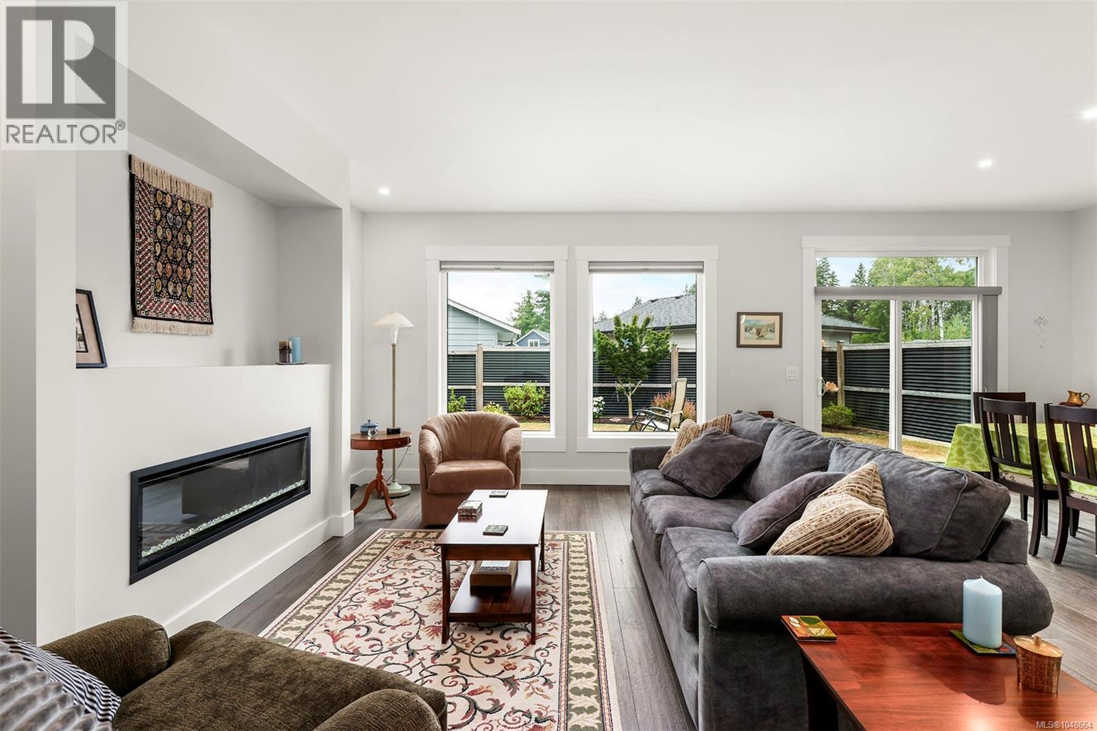 859 Labrador Dr