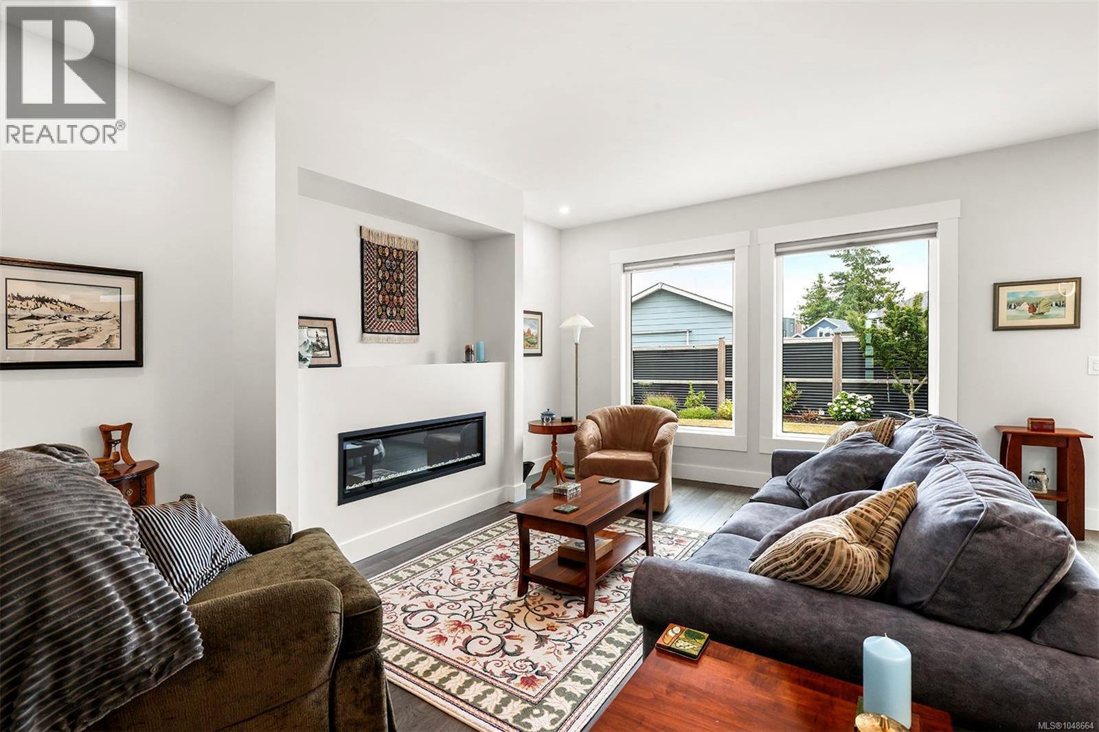 859 Labrador Dr