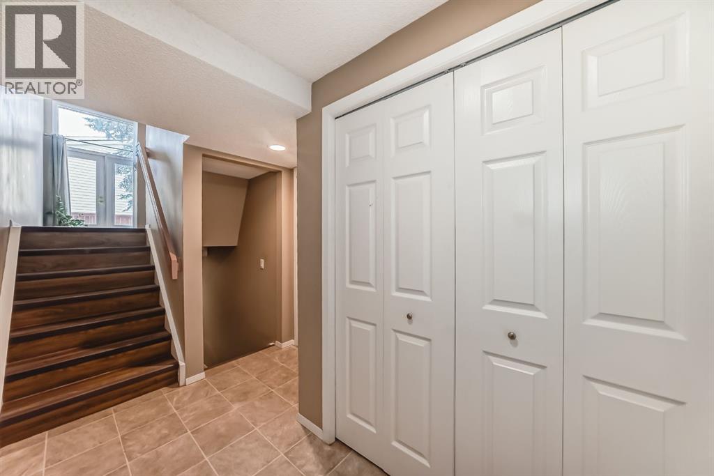 407 Point Mckay Garden NW