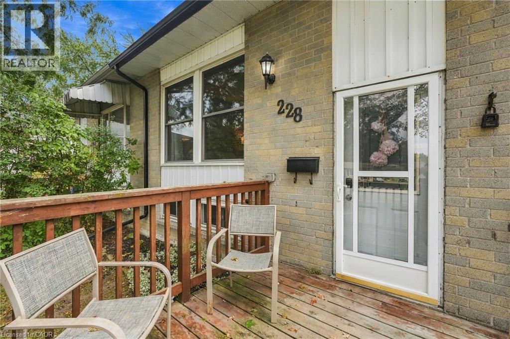 228 GOLDEN ORCHARD Drive