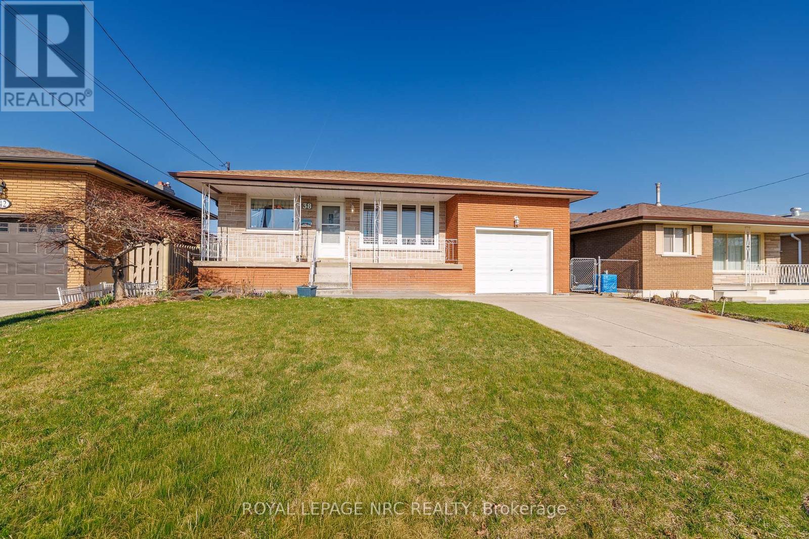 38 RIVERCREST ROAD