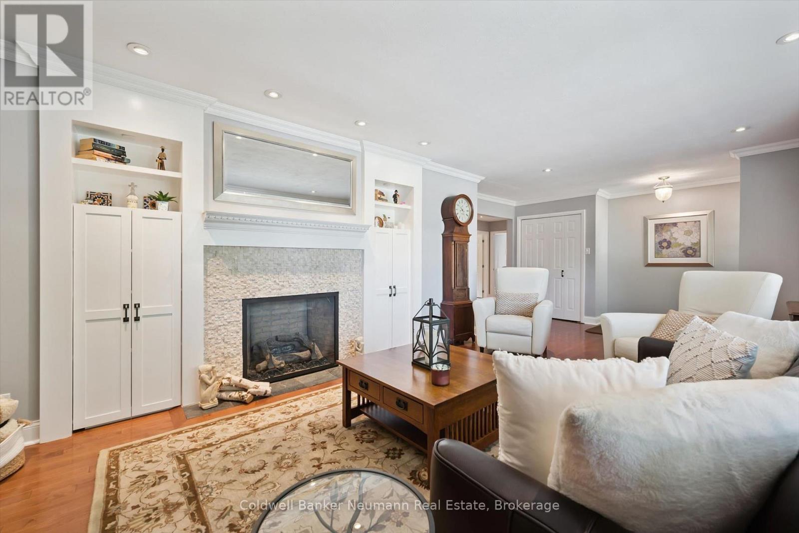 25 BENNETT AVENUE