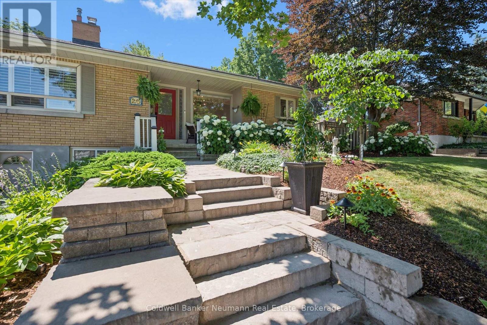 25 BENNETT AVENUE