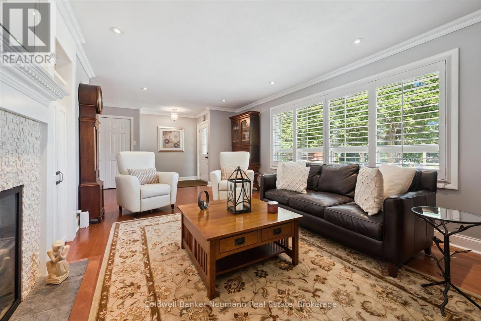 25 BENNETT AVENUE