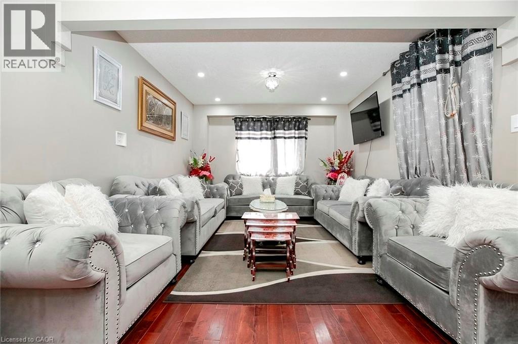 107 GLENCLIFFE Court