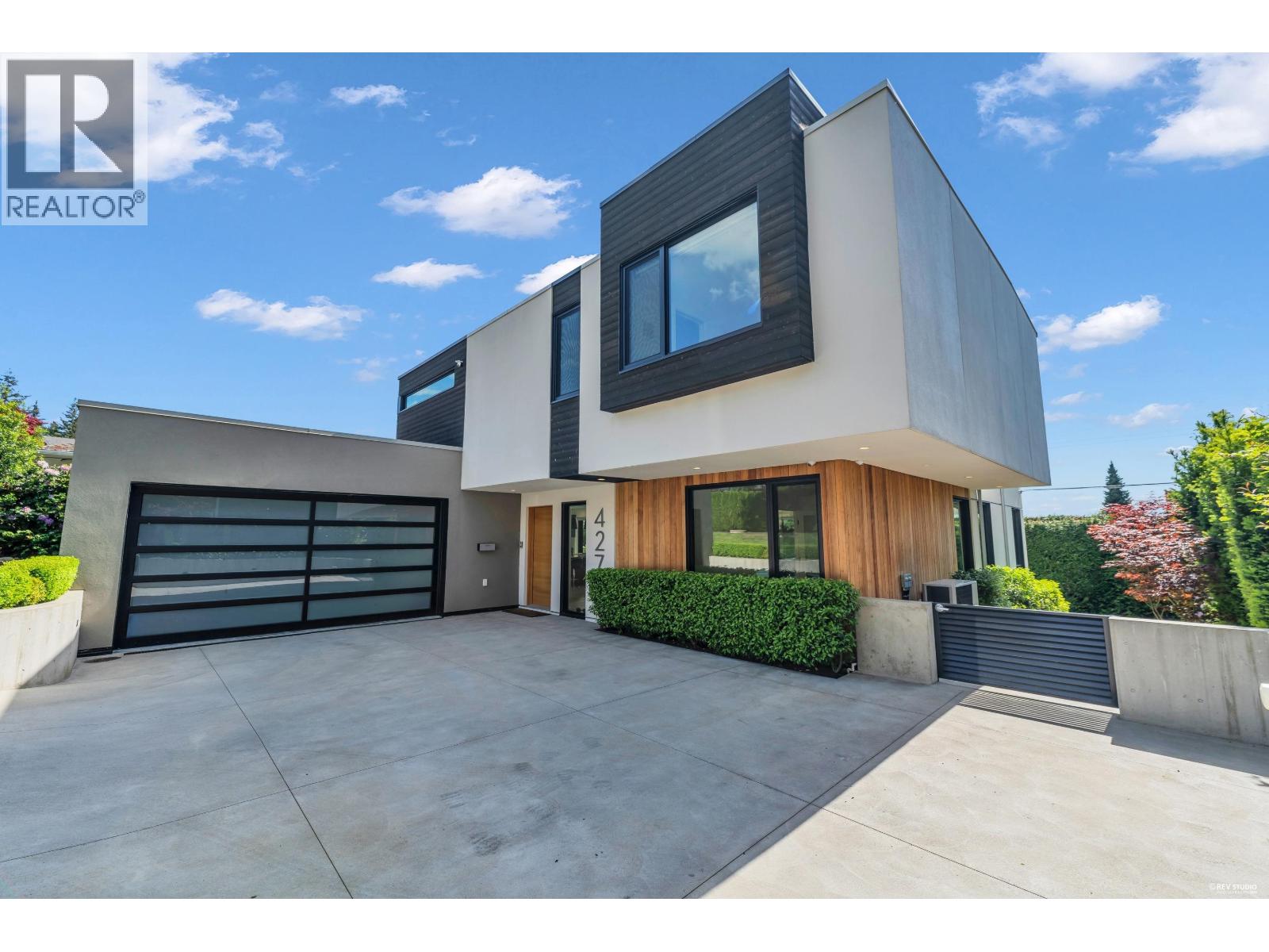 4275 CHELSEA CRESCENT
