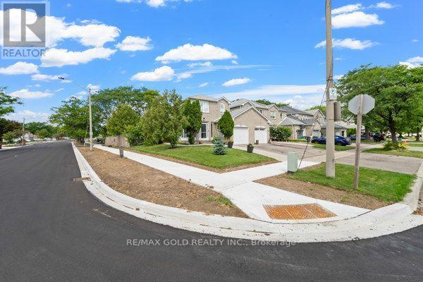391 ASSINIBOINE TRAIL