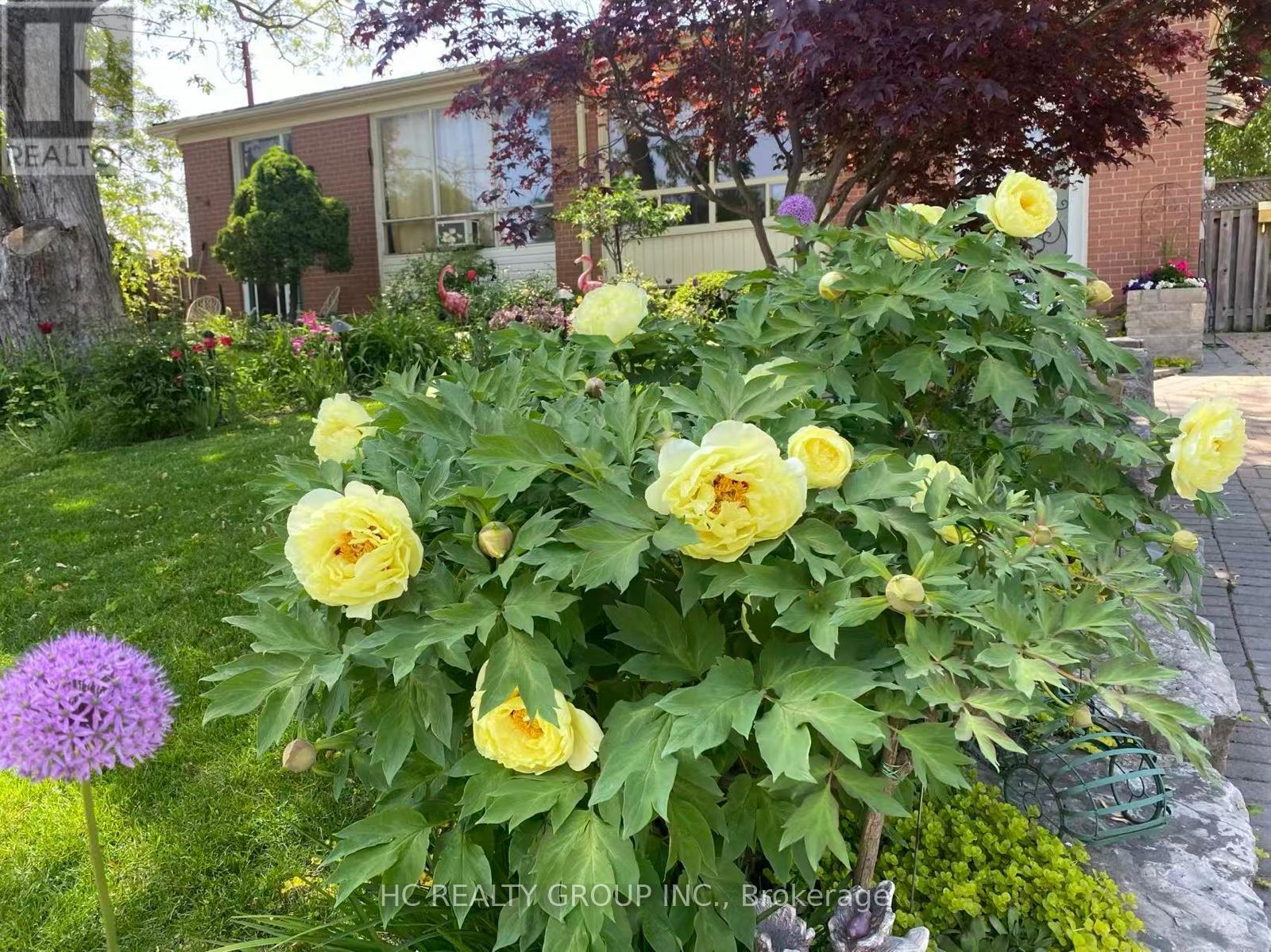 274 BROWNDALE CRESCENT
