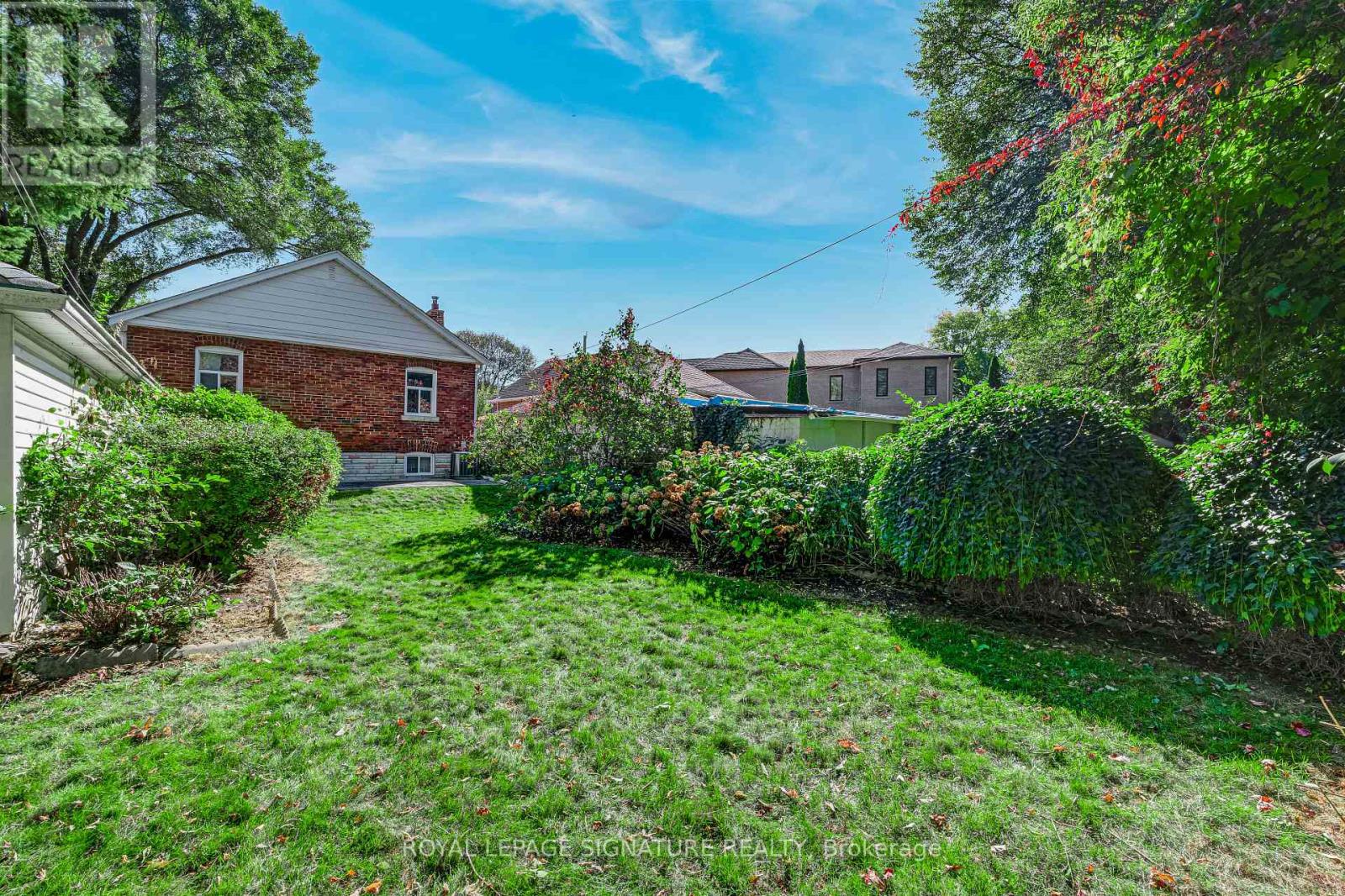 106 MEIGHEN AVENUE