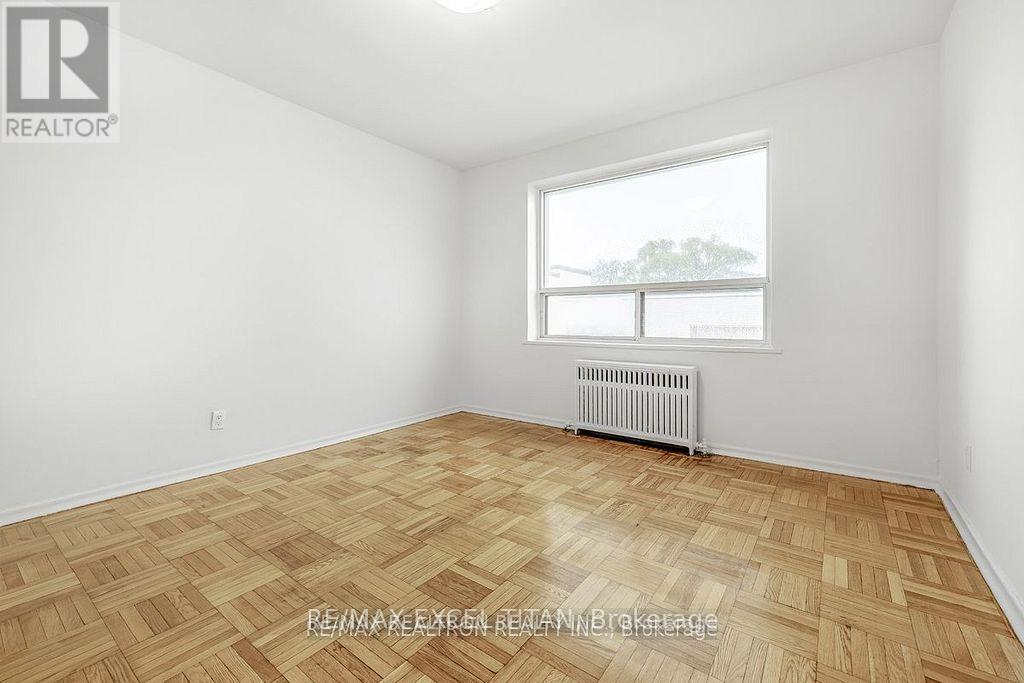 303 - 156 KINGSTON ROAD