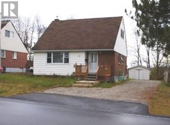 40 ROBERTSON RD, ELLIOT LAKE, ON P5A 1C7 - Image 3782284725.jpeg?d=l