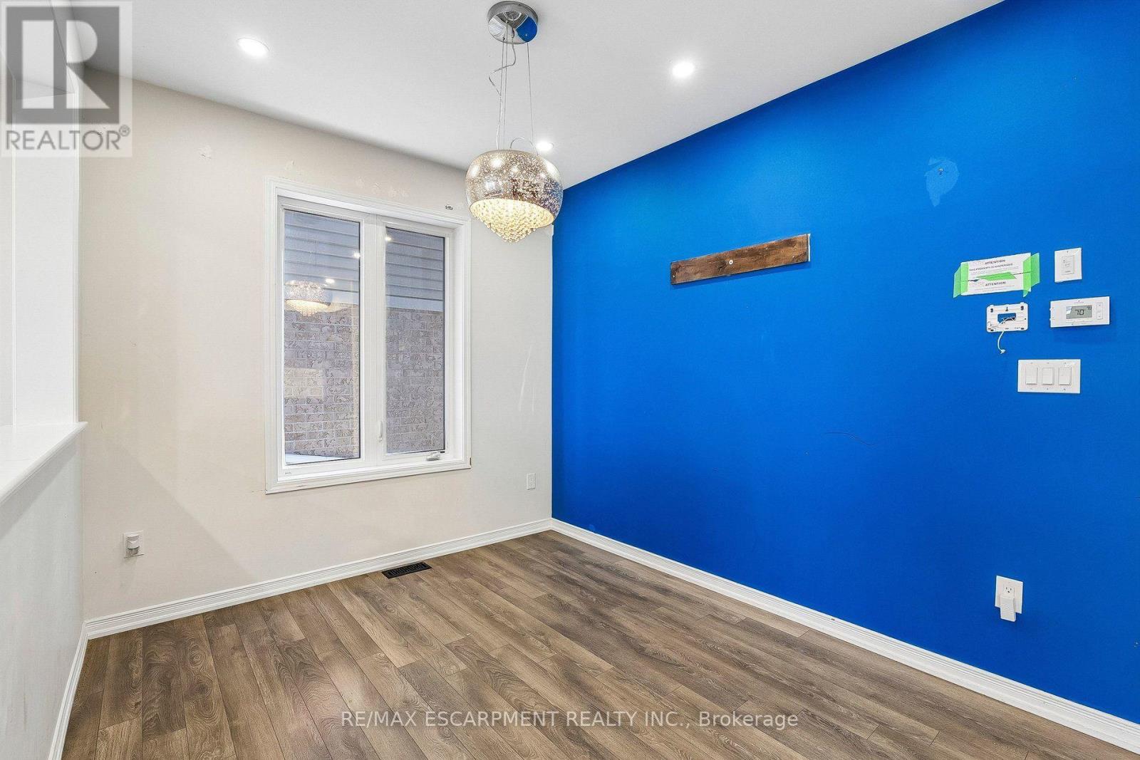 16 ALEXANDRA DRIVE
